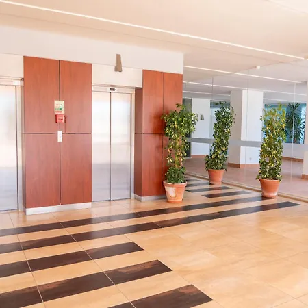 도리스 스위트 아파트 *